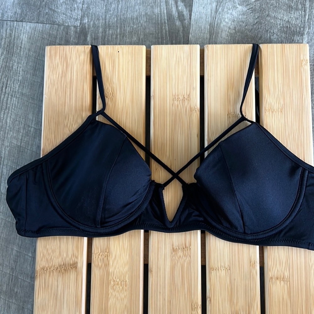 Beach bunny top